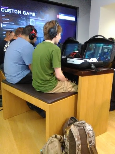 Computer Store «Microsoft Store - International Plaza», reviews and photos, 2223 N Westshore Blvd, Tampa, FL 33607, USA