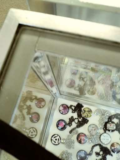 Coffee Shop «4 Soils Coffee Cafe Bakery», reviews and photos, 126 N Main St, Franklin, KY 42134, USA