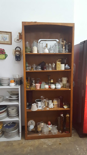 Thrift Store «MCB (Missouri Council of the Blind) Thrift Store», reviews and photos, 2713 N Kansas Expy, Springfield, MO 65803, USA