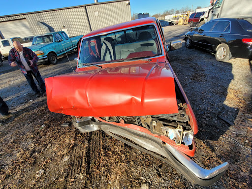 Towing Service «Portland Collision Center», reviews and photos, 412 TN-52, Portland, TN 37148, USA
