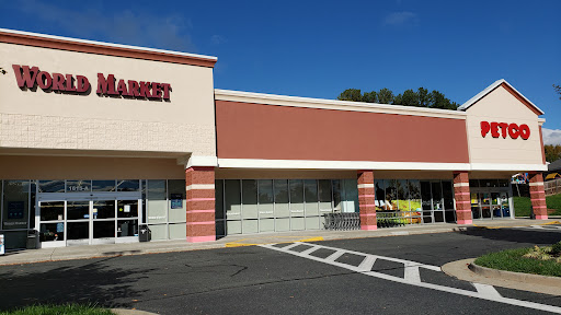 Petco Animal Supplies, 1621 Emmet St N, Charlottesville, VA 22901, USA, 