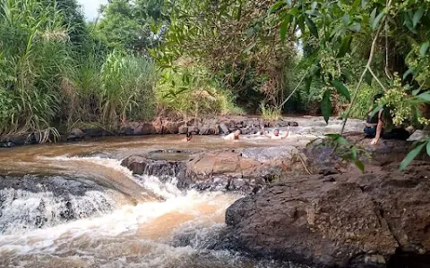 Rio Paraíso (Cachoeira da primavera) image