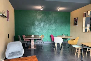 Kafe Jinak image