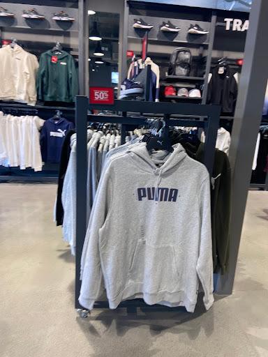 Shoe Store «PUMA», reviews and photos, 131-C Nut Tree Rd, Vacaville, CA 95687, USA