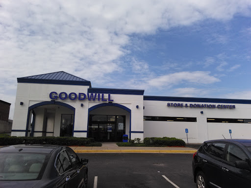Thrift Store «Goodwill of North Georgia: Snellville Store and Donation Center», reviews and photos, 2340 Ronald Reagan Pkwy, Snellville, GA 30078, USA