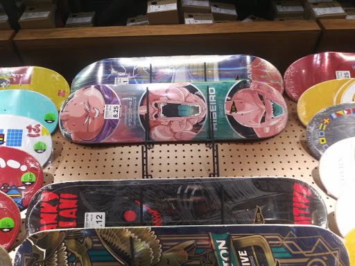 Clothing Store «Zumiez», reviews and photos, 670 Park City Center, Lancaster, PA 17601, USA