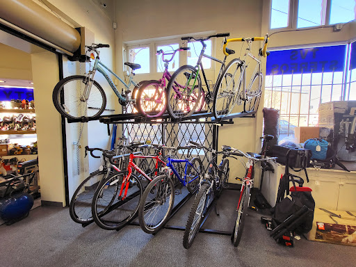 Pawn Shop «Silver Lining Jewelry & Loan», reviews and photos, 2122 NE Sandy Blvd, Portland, OR 97232, USA