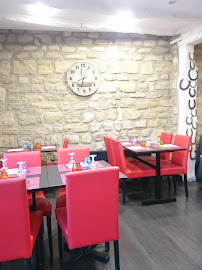 Atmosphère du Restaurant Au Fer à Cheval à Osny - n°3