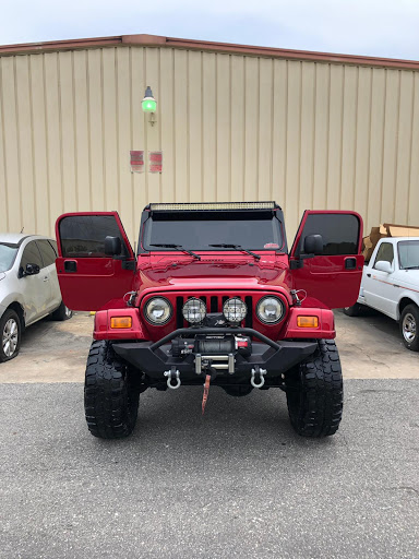 Auto Body Shop «DR BODY SHOP», reviews and photos, 2640 Michigan Ave E, Kissimmee, FL 34744, USA