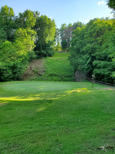 Golf Driving Range «Eastland Green Golf Course», reviews and photos, 550 Clubhouse Ln, Clarksville, TN 37043, USA