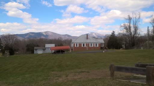 Grocery Store «Wolftown Mercantile Country Stor», reviews and photos, 3801 Wolftown-Hood Rd, Madison, VA 22727, USA