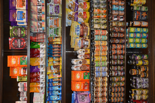 Pet Supply Store «City Dogs Grocery», reviews and photos, 884 Massachusetts Ave, Indianapolis, IN 46204, USA
