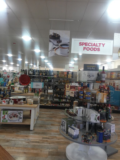 Home Goods Store «Home Goods», reviews and photos, 3 Main St, Edgewater, NJ 07020, USA