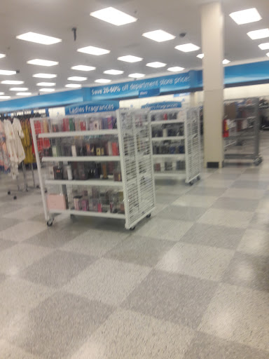 Clothing Store «Ross Dress for Less», reviews and photos, 523 S MacDade Blvd, Holmes, PA 19043, USA