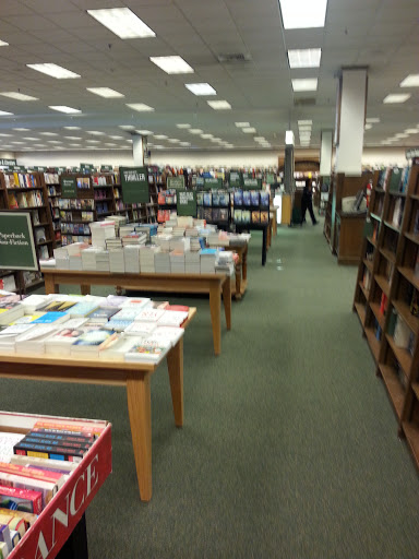 Book Store «Barnes & Noble», reviews and photos, 470 Universal Dr N, North Haven, CT 06473, USA