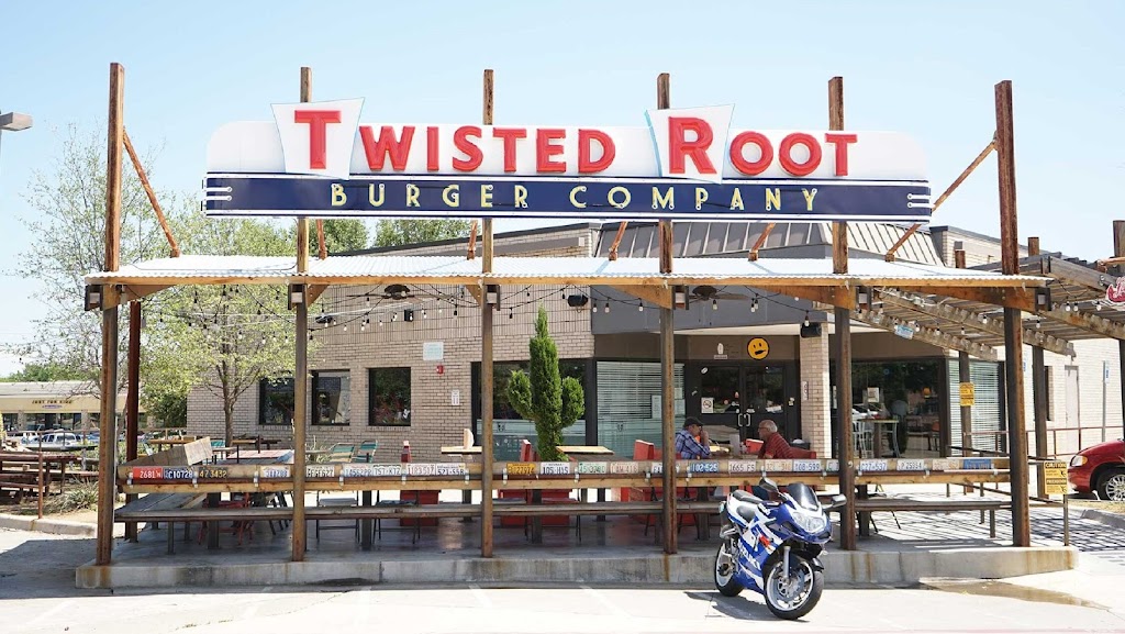 Twisted Root Burger Co. 76021