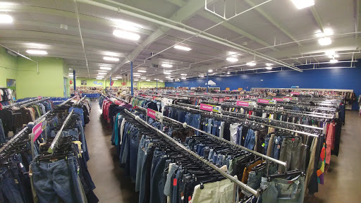 Non-Profit Organization «Goodwill Store», reviews and photos, 980 Creekview Dr, Columbus, IN 47201, USA