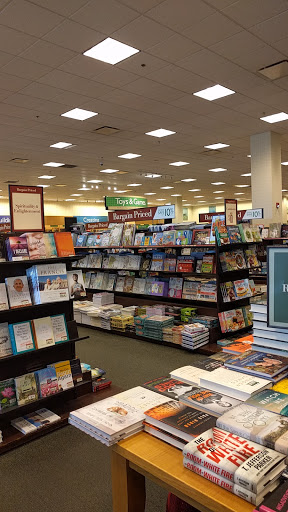 Book Store «Barnes & Noble», reviews and photos, 6050 El Cerrito Plaza, El Cerrito, CA 94530, USA