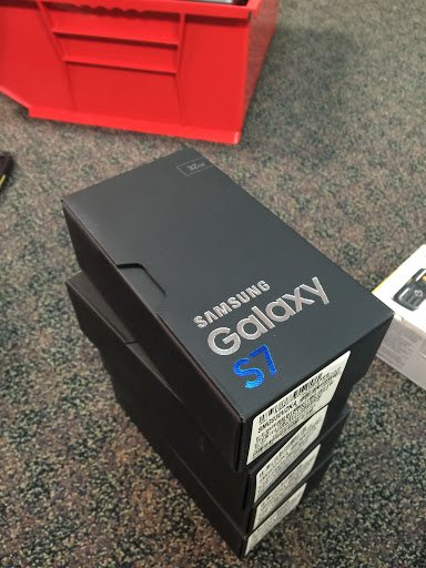 Computer Store «Fixoid - Computer & Cell Phone, iPad, iPhone, Samsung Repair - PORTLAND», reviews and photos, 10180 SE Washington St, Portland, OR 97216, USA