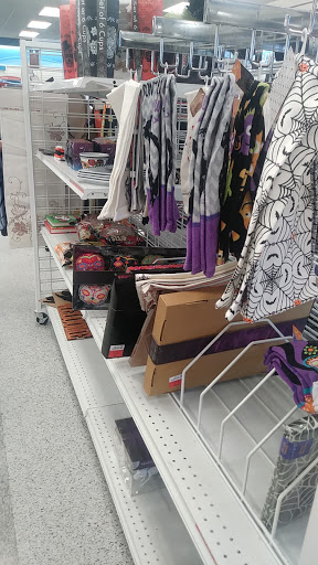 Clothing Store «Ross Dress for Less», reviews and photos, 5820 Lakewood Towne Center Blvd SW, Lakewood, WA 98499, USA