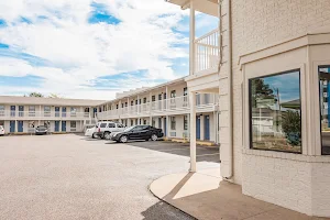 Motel 6 Texarkana, AR image