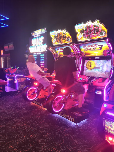 Movie Theater «Regal Cinemas Warrington Crossing 22 & IMAX», reviews and photos, 140 Easton Rd, Warrington, PA 18976, USA