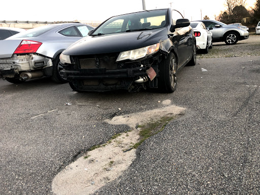 Auto Body Shop «Medlin Brothers Body Shop», reviews and photos, 829 Hunter Hill Rd, Rocky Mount, NC 27804, USA