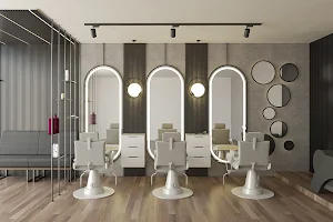 Trimmers Saloon image