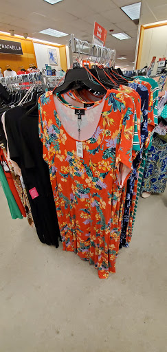 Shopping Mall «Apple Blossom Mall», reviews and photos, 1850 Apple Blossom Dr, Winchester, VA 22601, USA