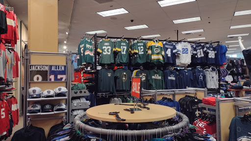 Sporting Goods Store «SCHEELS», reviews and photos, 101 Jordan Creek Pkwy #4000, West Des Moines, IA 50266, USA