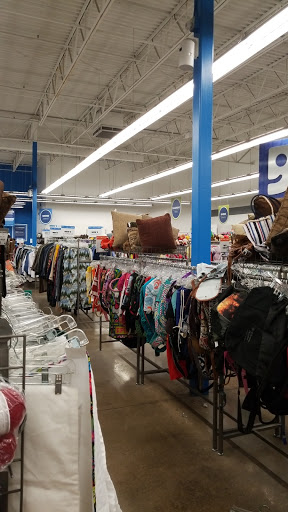Thrift Store «7th & Bell Goodwill Retail Store & Donation Center», reviews and photos, 17037 N 7th Ave, Phoenix, AZ 85023, USA