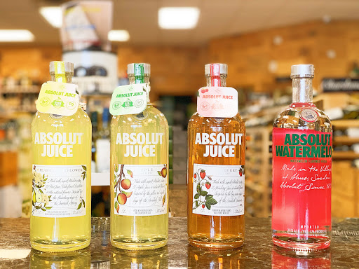 Liquor Store «Cornwall Wines & Spirits», reviews and photos, 45 Quaker Ave, Cornwall, NY 12518, USA