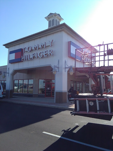 Outlet Mall «Tanger Outlet Jeffersonville», reviews and photos, 8000 Factory Shops Blvd, Jeffersonville, OH 43128, USA