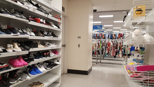 Clothing Store «Ross Dress for Less», reviews and photos, 349 N San Fernando Blvd, Burbank, CA 91502, USA