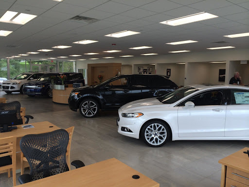 Ford Dealer «Hopkins Ford of Elgin», reviews and photos, 1045 E Chicago St, Elgin, IL 60120, USA