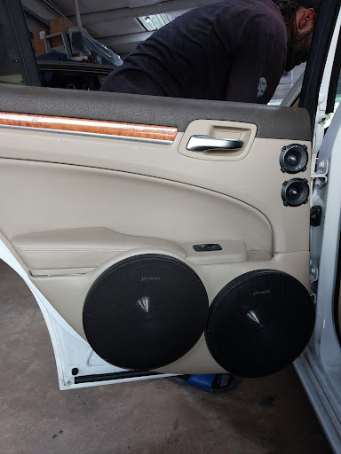 Car Stereo Store «Xtreme Audio Titusville», reviews and photos, 170 Fisher Ave, Titusville, FL 32796, USA