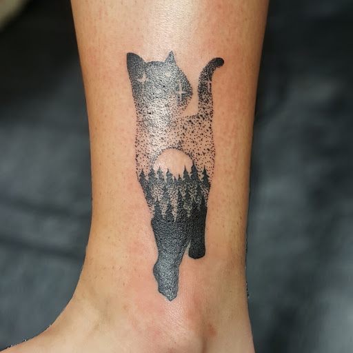 Explore great shoulder tattoo ideas, creative tattoo ideas in Rockford, available at Euro Tattoo