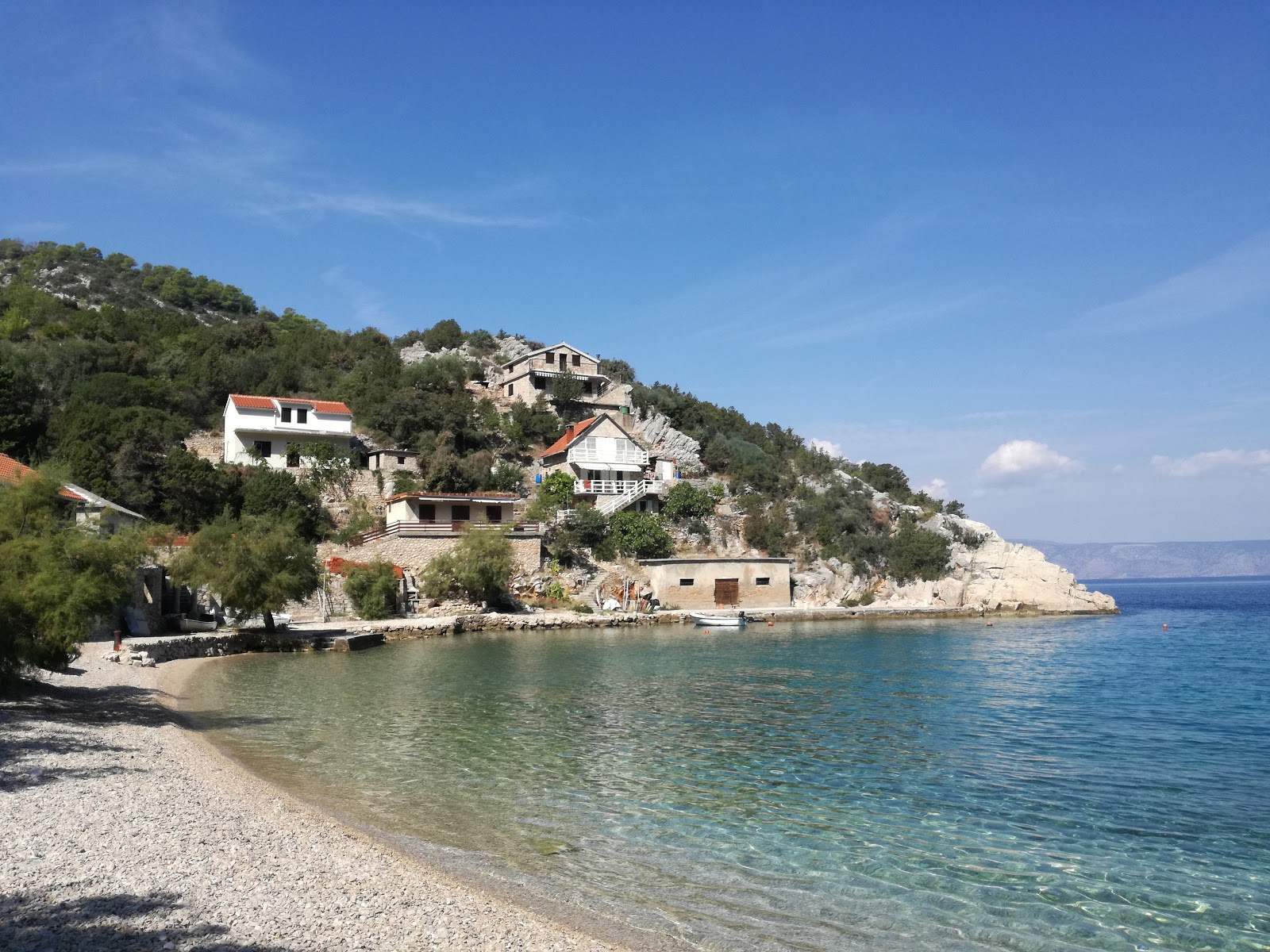 Foto von Mala Stiniva beach - empfohlen für Familienreisende mit Kindern