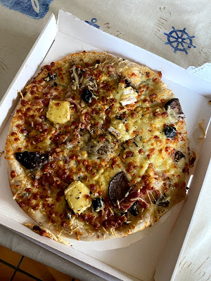 La pizza garnie à Barneville-Carteret