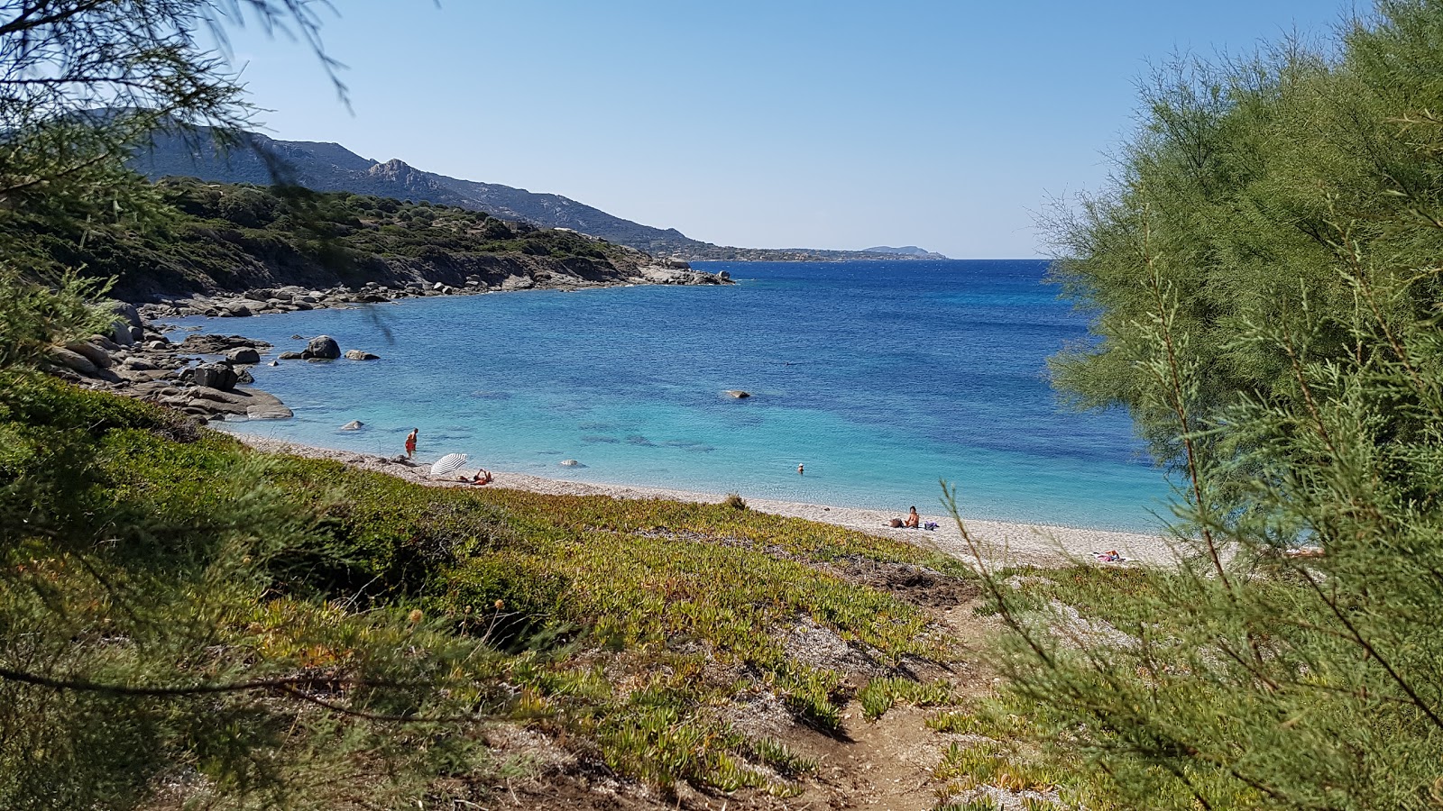 Foto di Marine De Davia con una superficie del sabbia luminosa