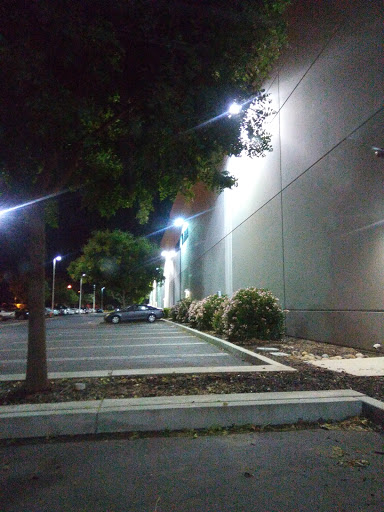 Furniture Store «Crate and Barrel Furniture Clearance Center», reviews and photos, 1705 N Chrisman Rd, Tracy, CA 95304, USA