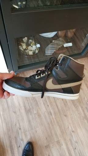 Boutique «Second Debut Renewed Fashions and Art Boutique», reviews and photos, 4300 W 36th 1/2 St, St Louis Park, MN 55416, USA