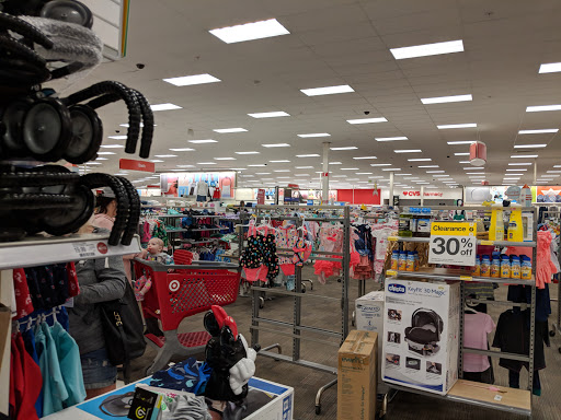 Department Store «Target», reviews and photos, 1555 N Tomahawk Island Dr, Portland, OR 97217, USA