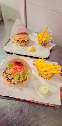Hamburger du Restauration rapide ROYAL KEBAB GUICHEN - n°11