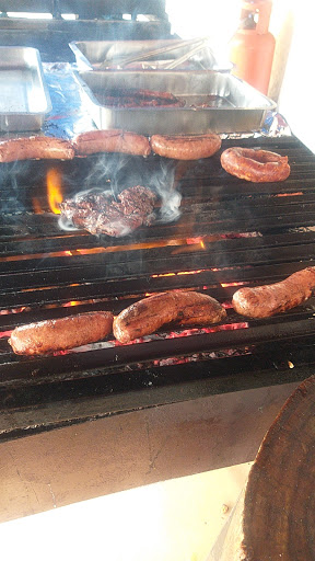 Tacos al carbón y a la parrilla