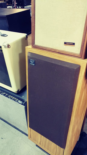 Second Hand Store «Connecting Times Resale», reviews and photos, 4820 Ridge Rd, Cincinnati, OH 45209, USA