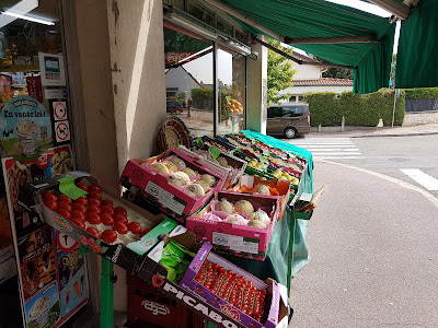 Au marché frais à Le Chesnay-Rocquencourt