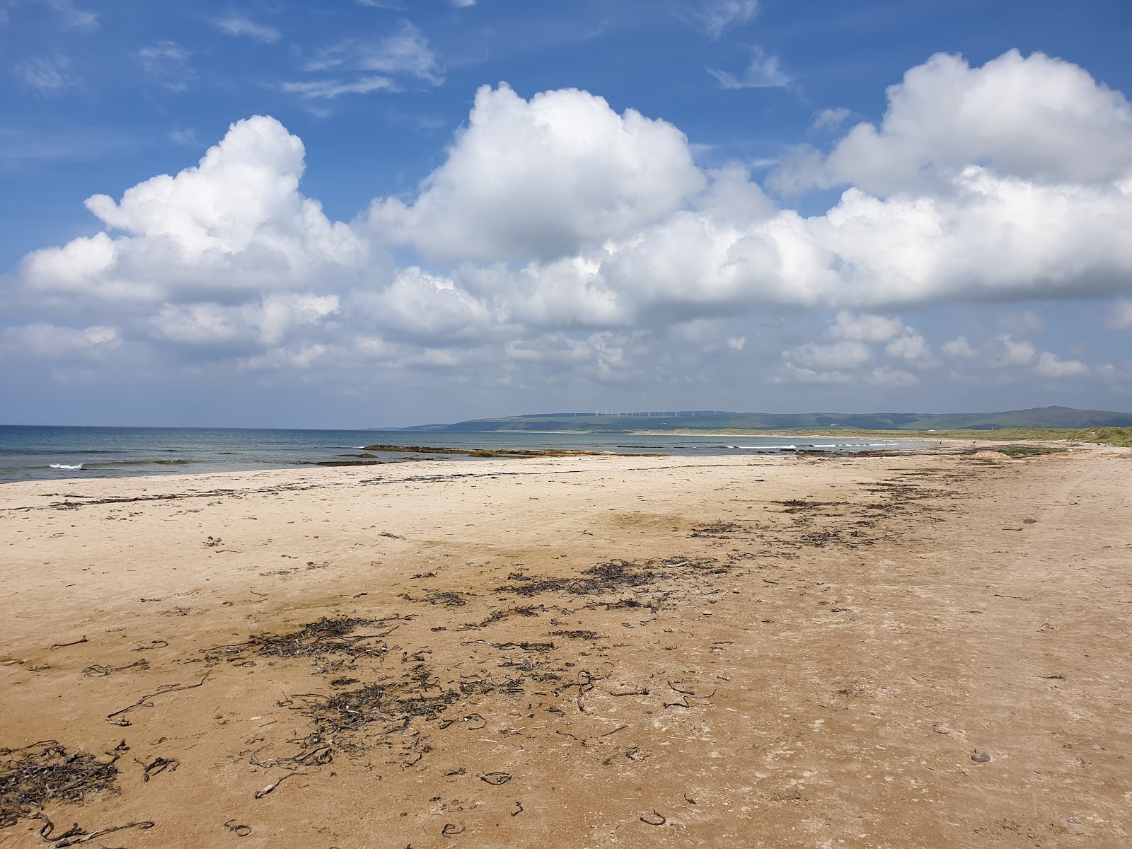 Φωτογραφία του Machrihanish Bay Beach με επίπεδο καθαριότητας πολύ καθαρό