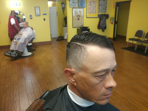 Barber Shop «Nu Look Barber & Styling Shop», reviews and photos, 1626 Spring St, Jeffersonville, IN 47130, USA