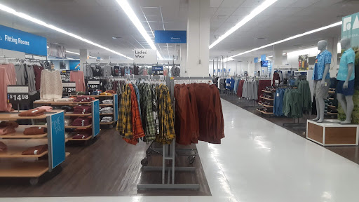 Shopping Mall «Panorama Mall», reviews and photos, 8401 Van Nuys Blvd, Panorama City, CA 91402, USA